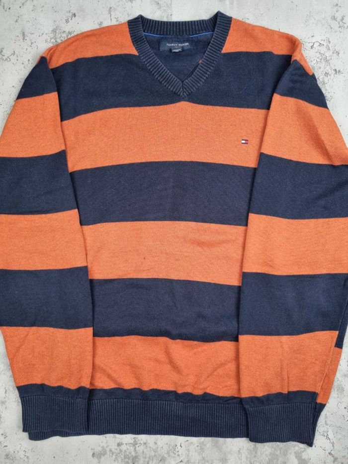 Pull col V rayé Tommy Hilfiger XL Homme – Style vintage chic, très bon état - photo numéro 3
