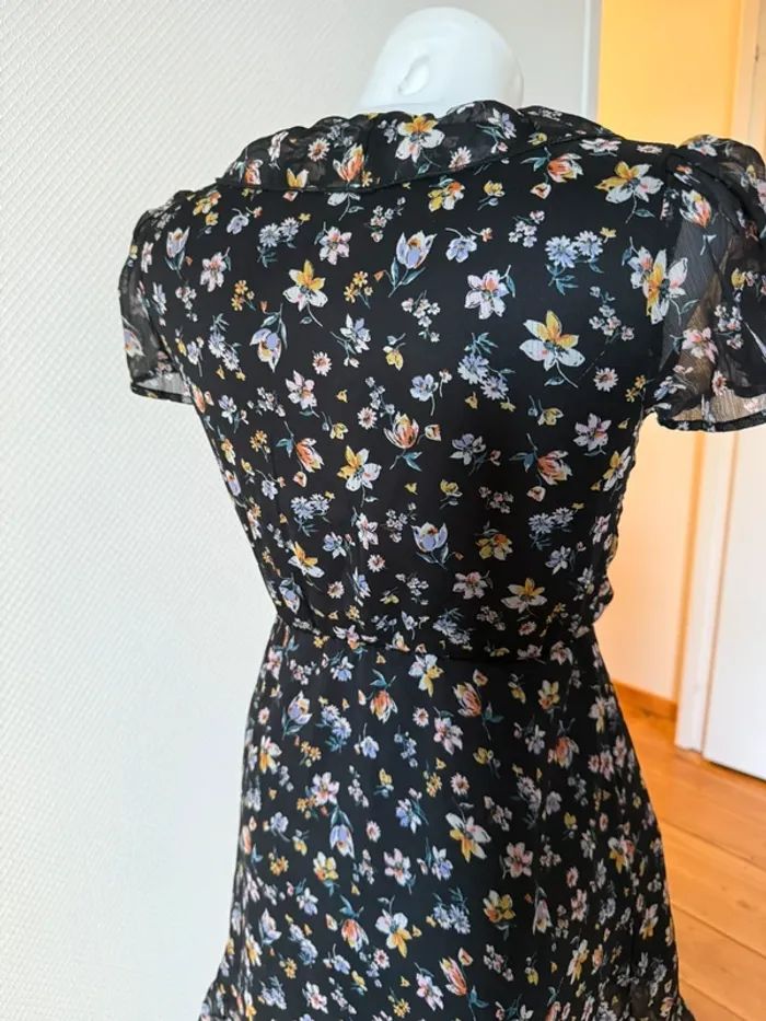 Robe d’été à fleur en très bon état taille XS tally weijl - photo numéro 5