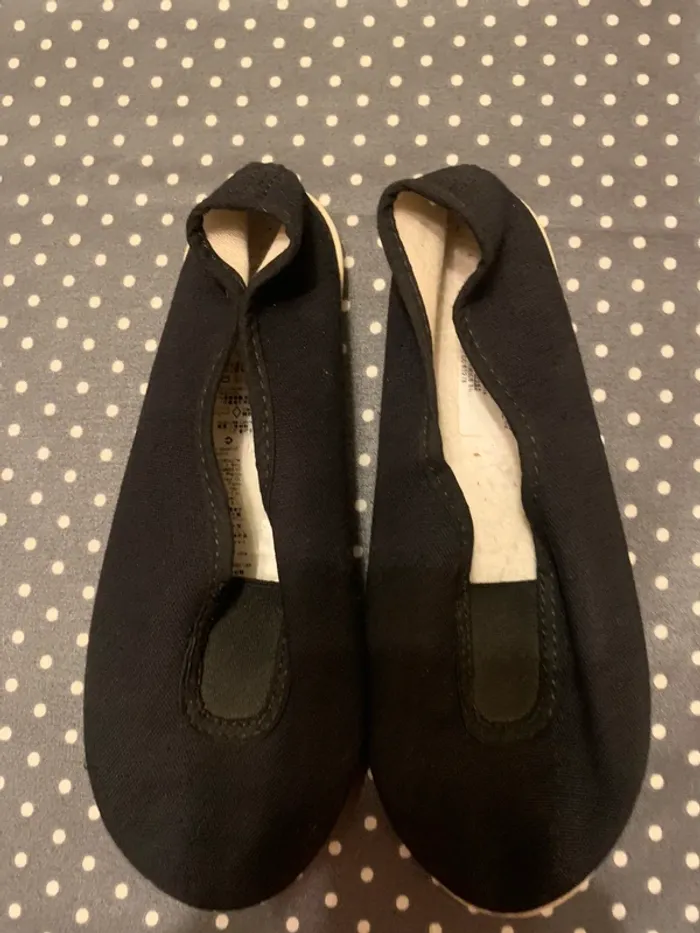 Chaussons de gym en tissu enfant, noir T. 32