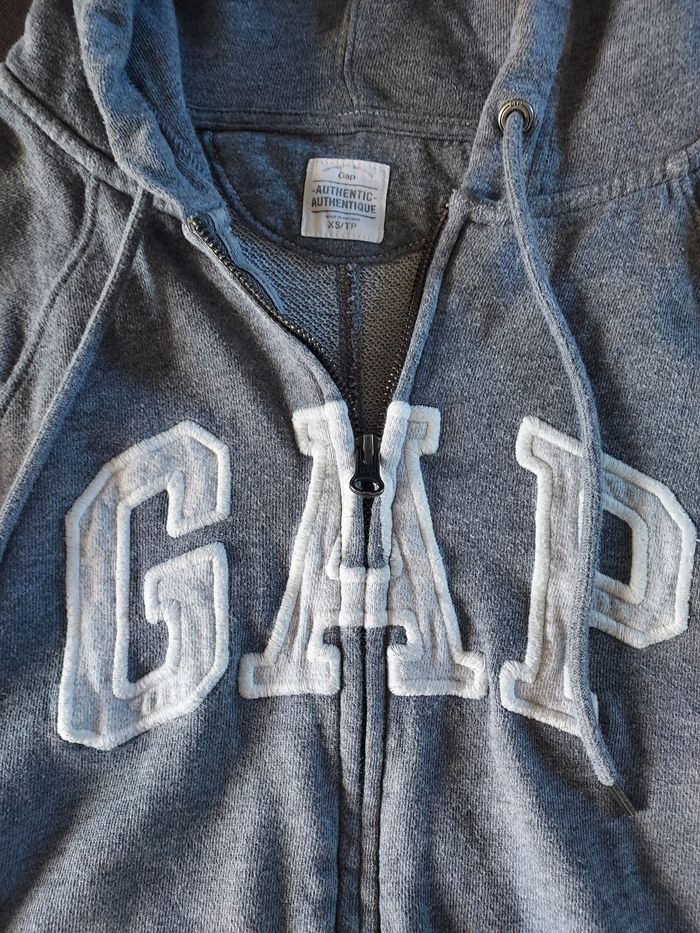 Sweat zippé à capuche - photo numéro 2