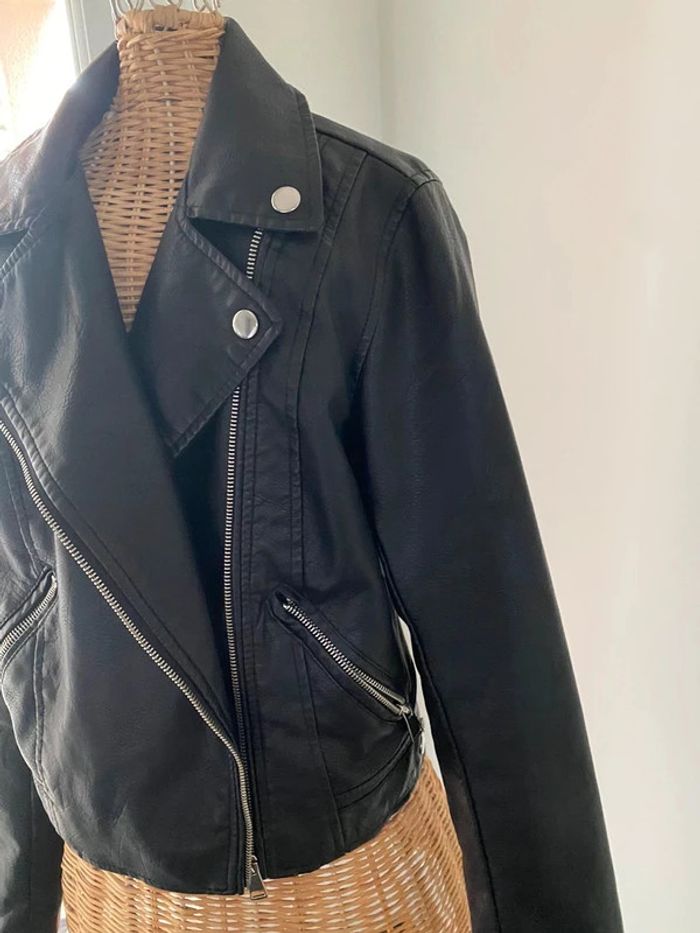 Perfecto noir en simili cuir Primark taille 32 - photo numéro 4