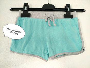 Short U essentiel taille 5 ans