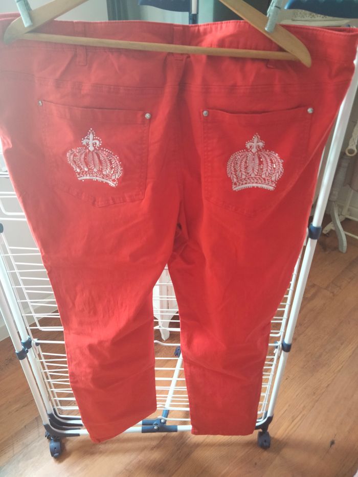 Pantalon rouge - photo numéro 2