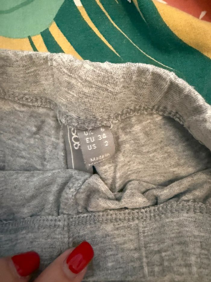 Short cycliste gris - photo numéro 2