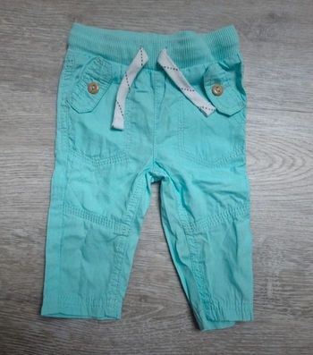 Pantalon taille 3 mois couleur bleu turquoise marque kiabi très bonne etat