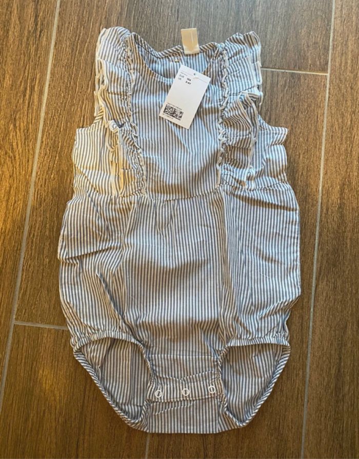 Barboteuse H&M neuve taille 3/4 ans