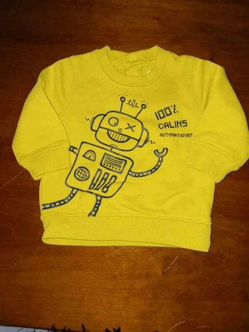 Pull jaune robot 3 mois gémo