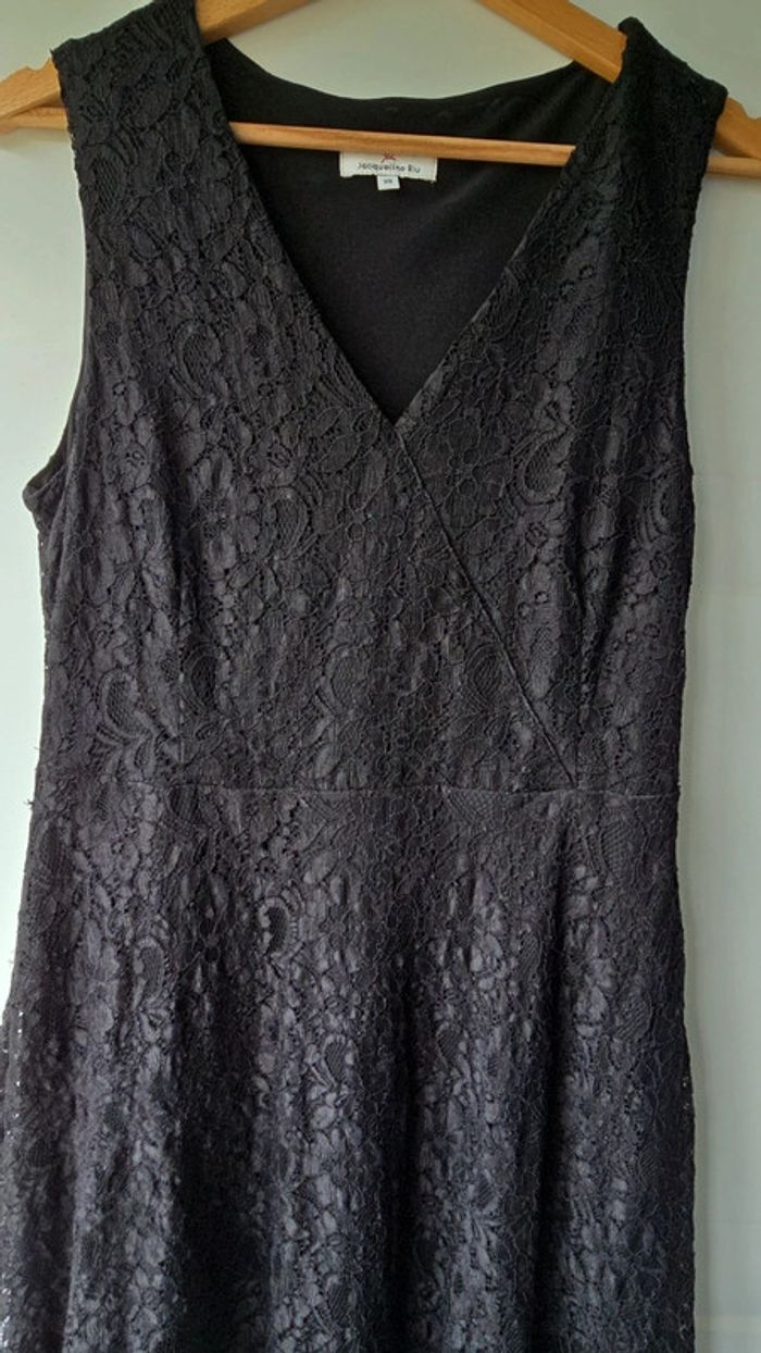 Robe à dentelle noir - photo numéro 5