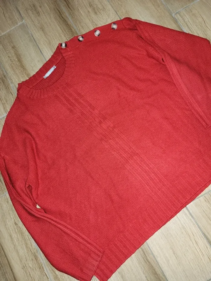 Pull rouge - photo numéro 2