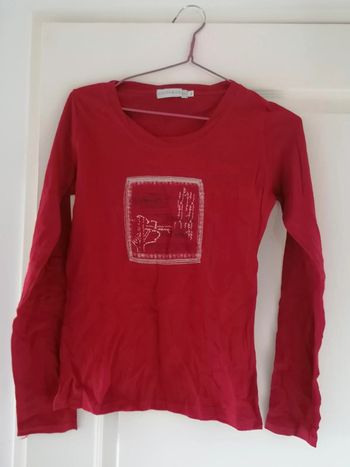 Tee-shirt manches longues très peu porté comme neuf taille 2
