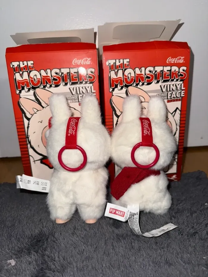 Pop Mart Labubu The monsters Vinyl Face Coca cola - photo numéro 5