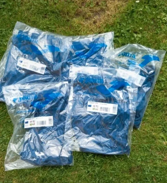 Lot 5 shorts Joma 3/4 XS neufs - photo numéro 2