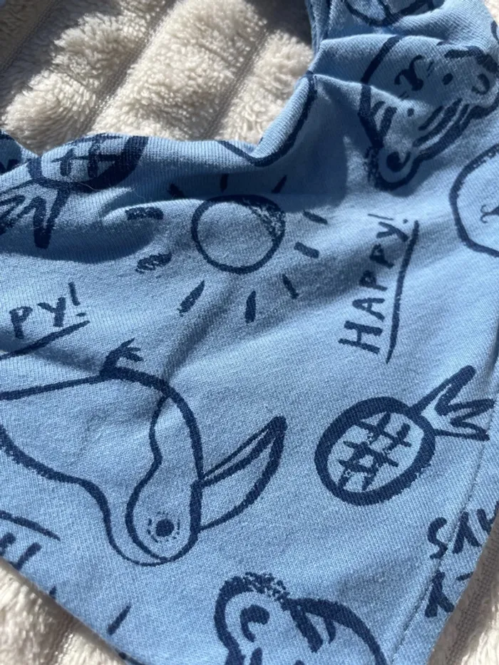 Bavette Garçon bébé avec pressions et motifs - photo numéro 3