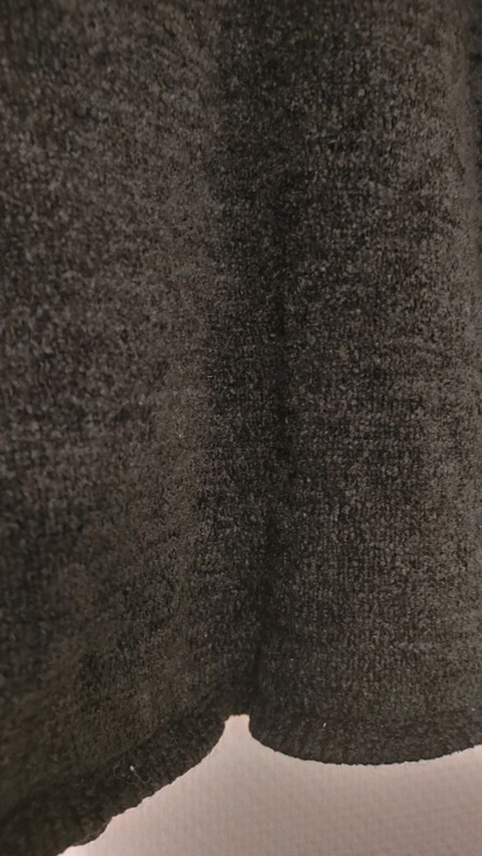 Pull col roulé maille chenille bicolore noir et gris Lisere blanc au milieu mange trois quart - photo numéro 5