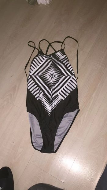maillot de bains 1 pièce neuf