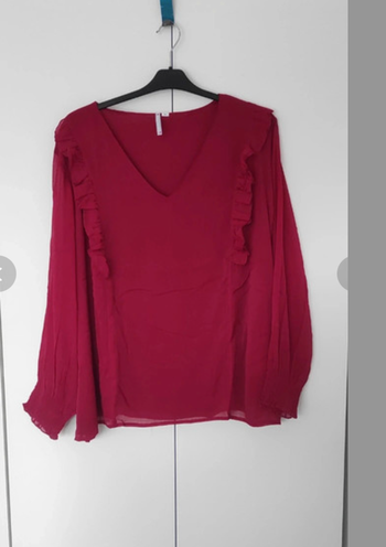 blouse à volants bordeau taille 48