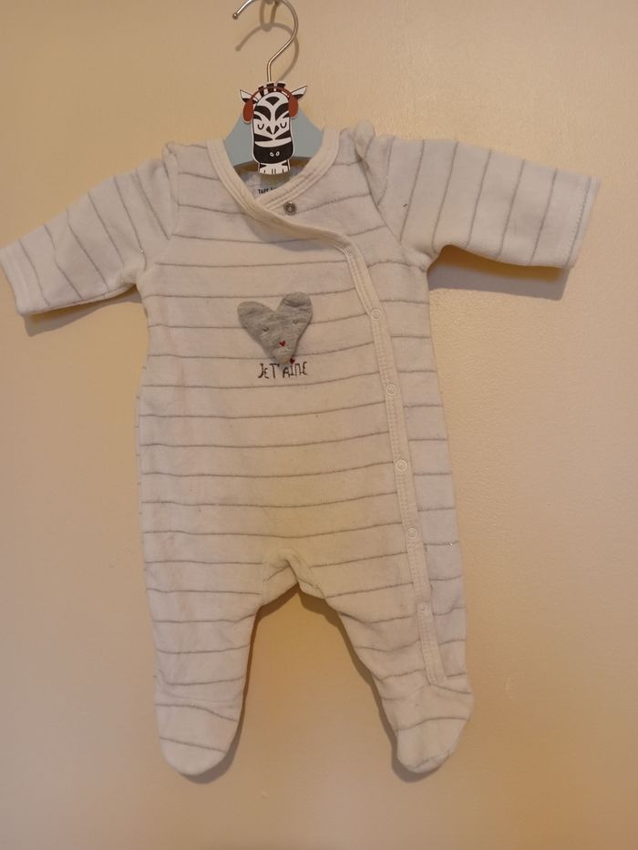 Pyjama en velour tape à l'oeil