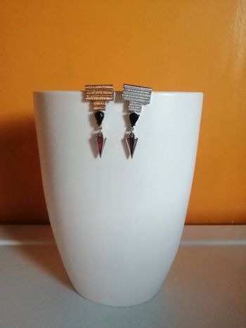 🌸Boucles d'oreilles argentées et noires géométriques Neuves 🌸