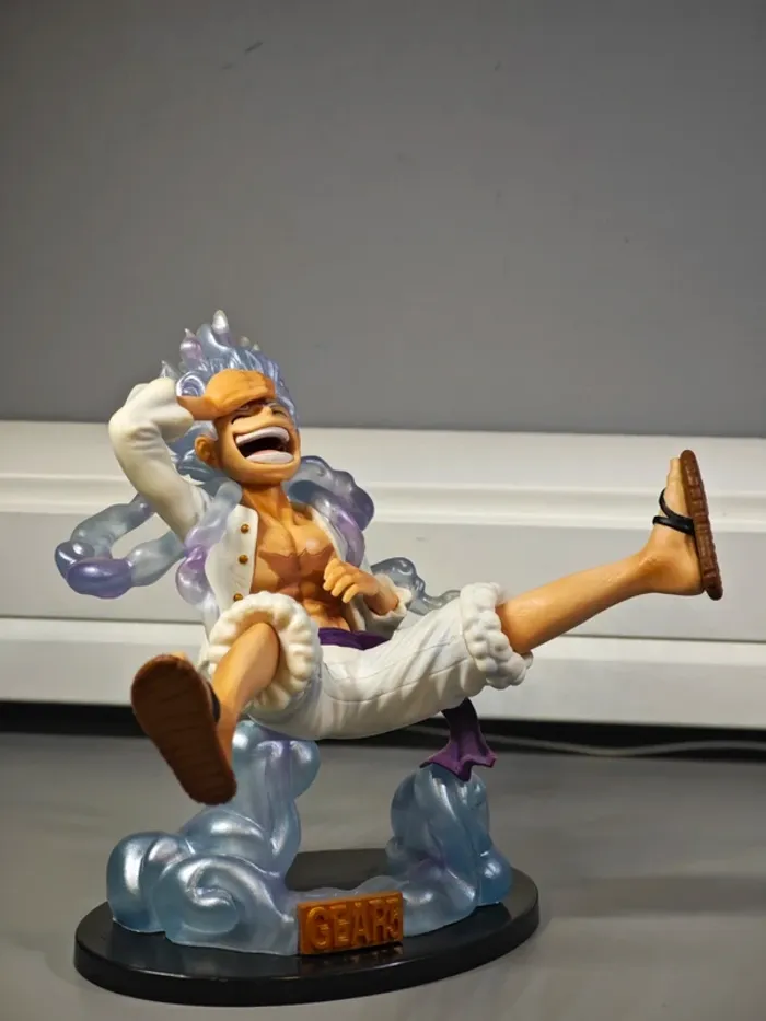 Figurine One Piece : Luffy Gear 5 17cm neuve sans boîte - photo numéro 6