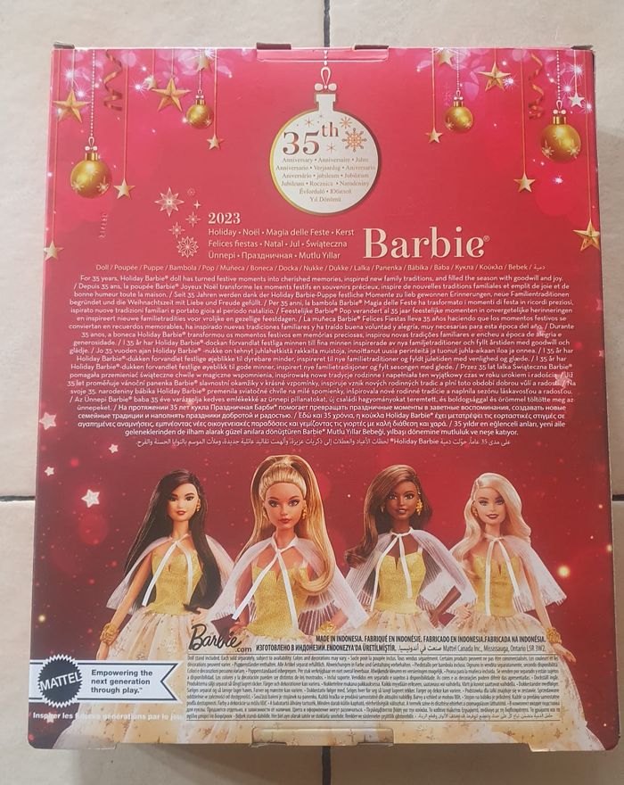 HJX06 Poupée Barbie des fêtes 2023, cadeau collector signature Barbie - photo numéro 4