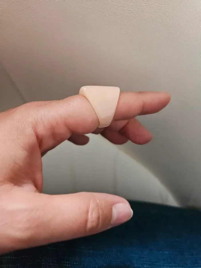 Bague beige - photo numéro 3