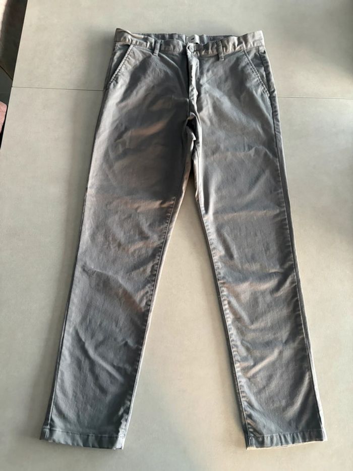 Pantalon H&M gris taille 33/32 en parfait état
