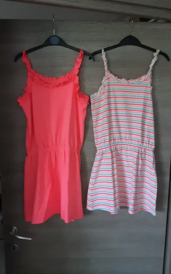 Lot robes 10 ans neuves