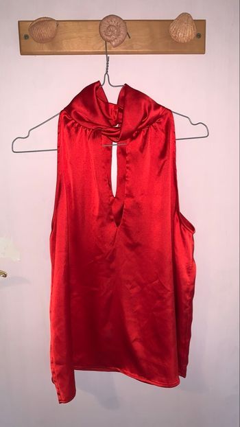 Blouse satinée avec col