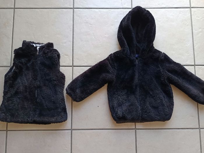 Lot vestes moumoute fille petit 4 ans