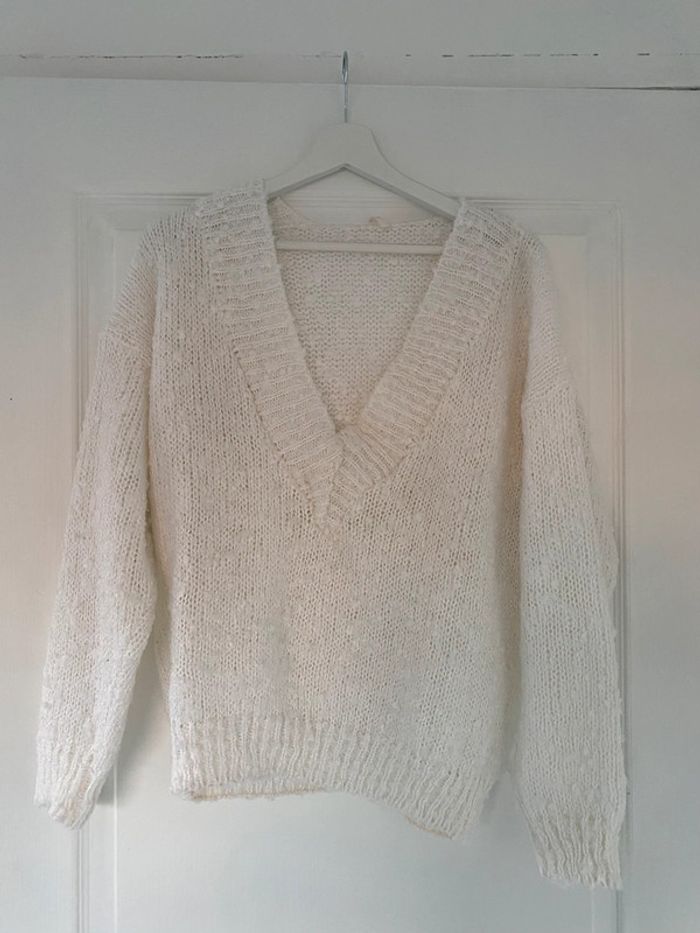 Pull blanc col V