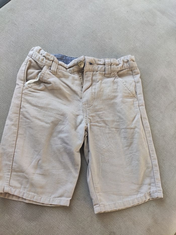 Short beige orchestra 5 ans