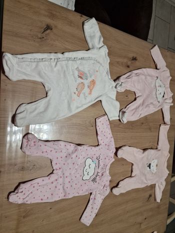 Lot de 4 pyjamas 1 mois