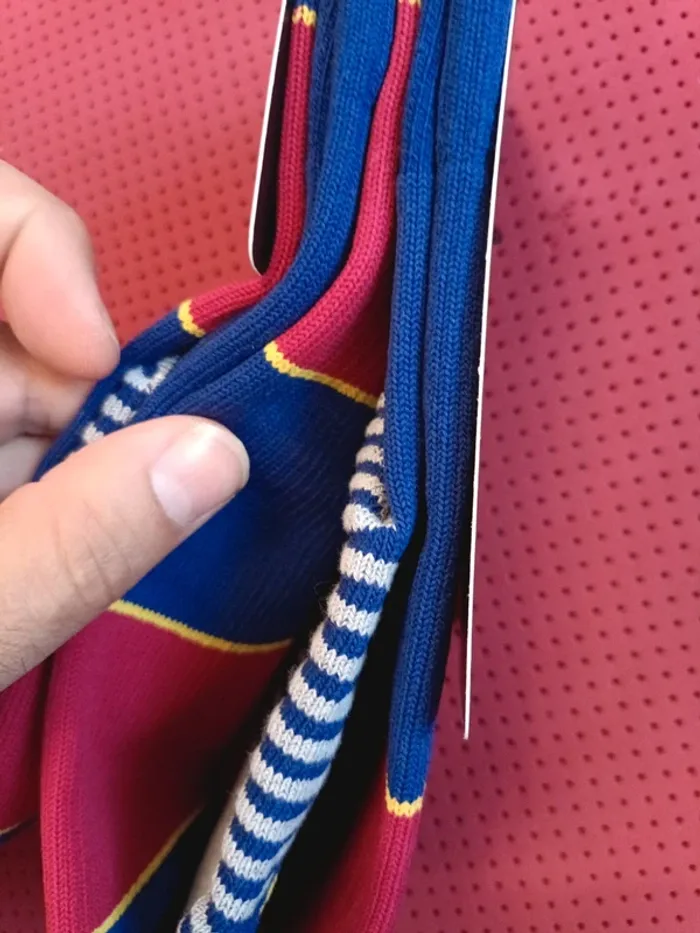 Chaussettes de foot FC Barcelone, Nike Authentique Officiel taille 31/35, Neuf - photo numéro 7