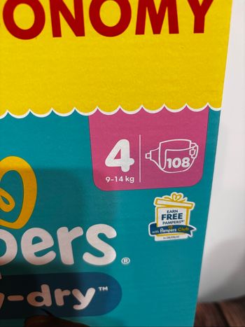 Maxi Pack de 108 Couches Pampers  Baby-Dry Neuf Dans L’emballage.