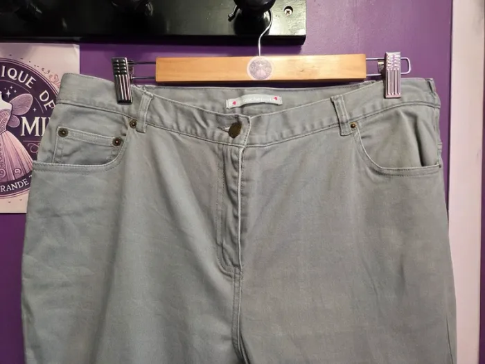 Pantalon court stretch T44 Blanche porte - photo numéro 2