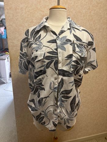Chemise manche courte motif floral taille L marque green g