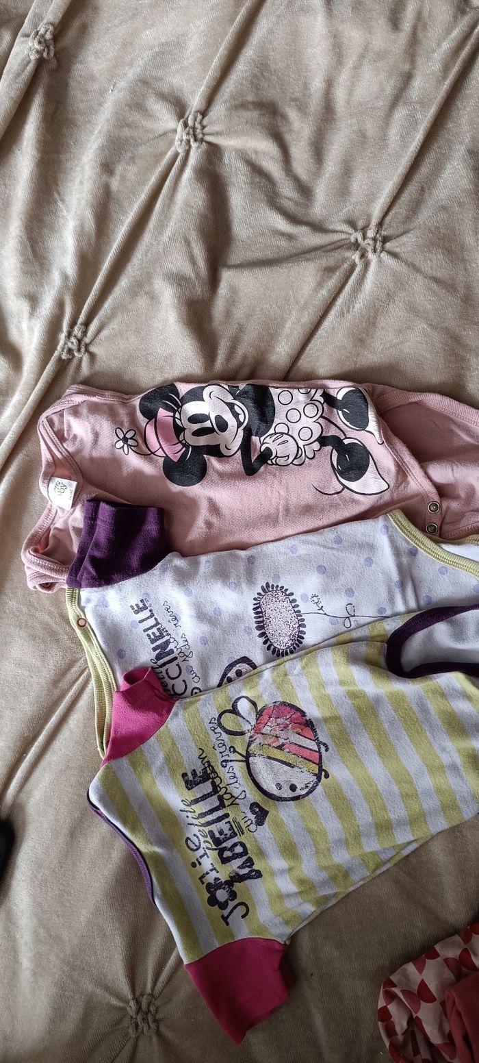 Bébé fille 12 mois