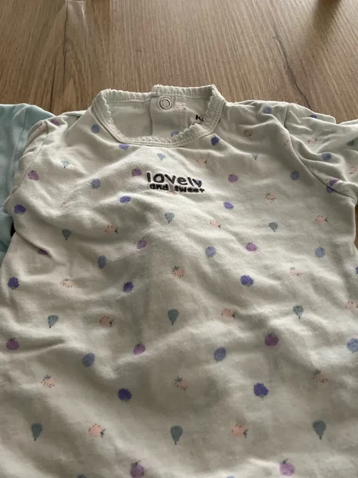 Lot pyjamas 6 mois - photo numéro 4
