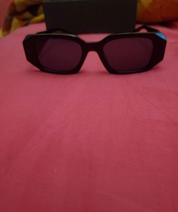 Lunettes de soleil Prada Symbole PR 17WS forme rectangulaire
