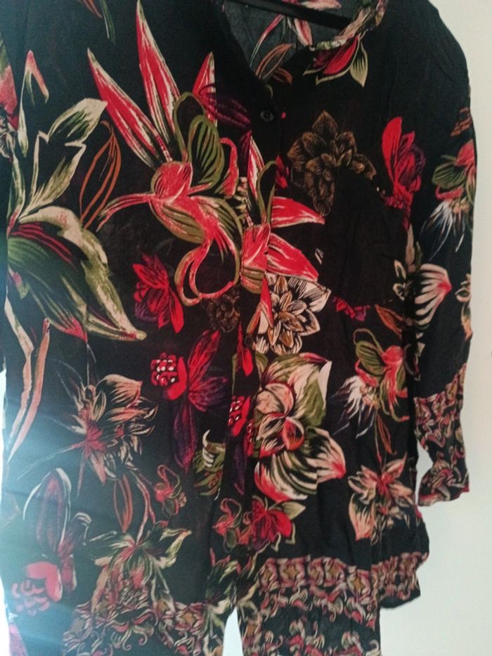 Blouse fleur - photo numéro 3