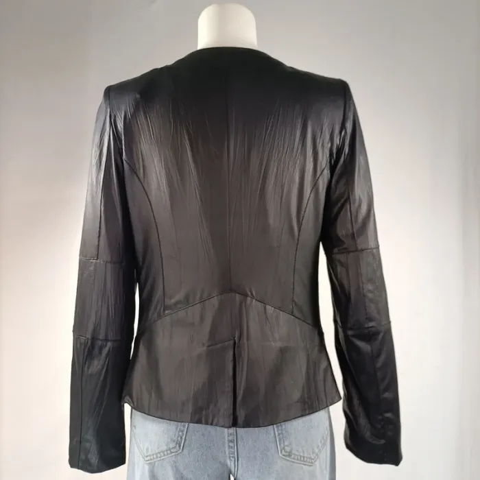 Veste noir aspect froissé - Briefing - Taille 38 - Effet cuir Coupe asymétrique Élégante - photo numéro 5