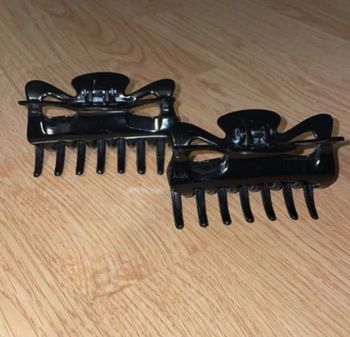 Pince crabe noir Accessories - Neuve sans étiquette