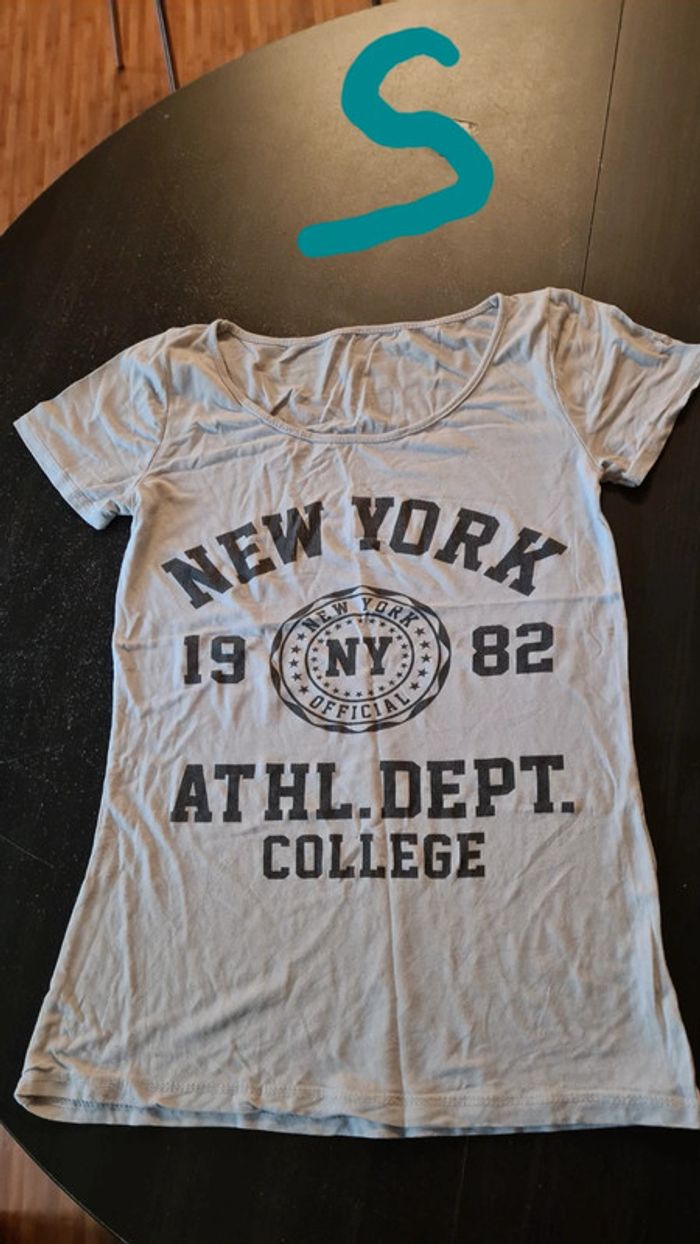 tee-shirt avec texte