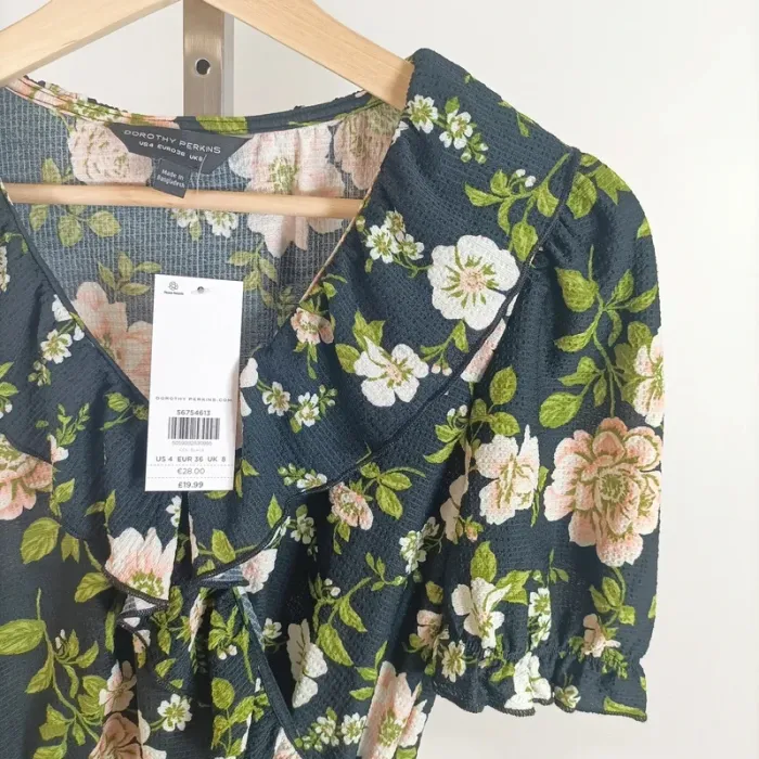 Blouse fleurie Dorothy Perkins noire fleurie taille 36 col volanté neuve A526 - photo numéro 4