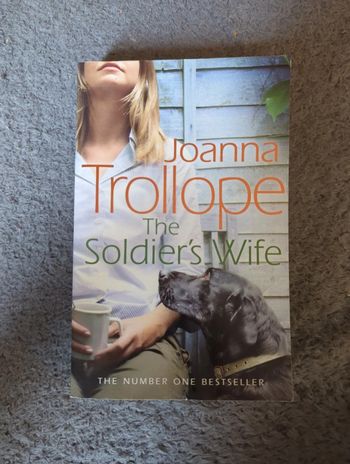 The soldier's wife de Joanna Trollope UK bestseller