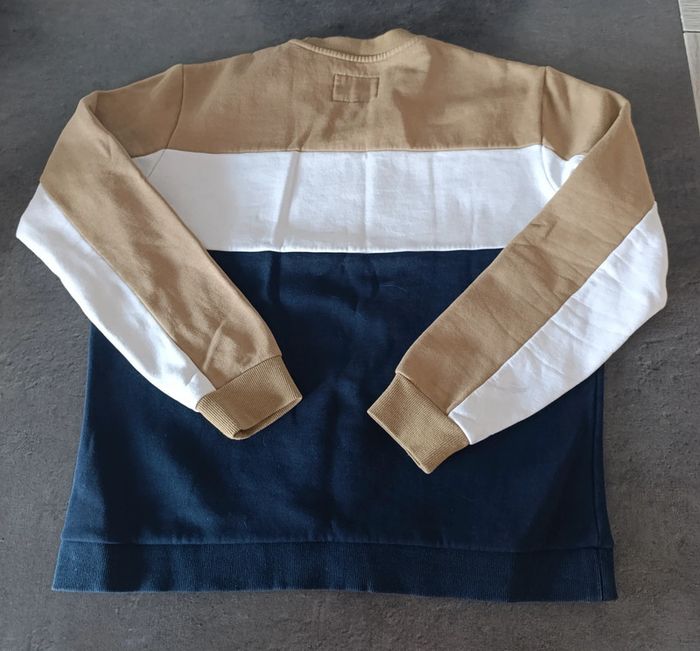 Pull tricolore
Taille : L - photo numéro 2