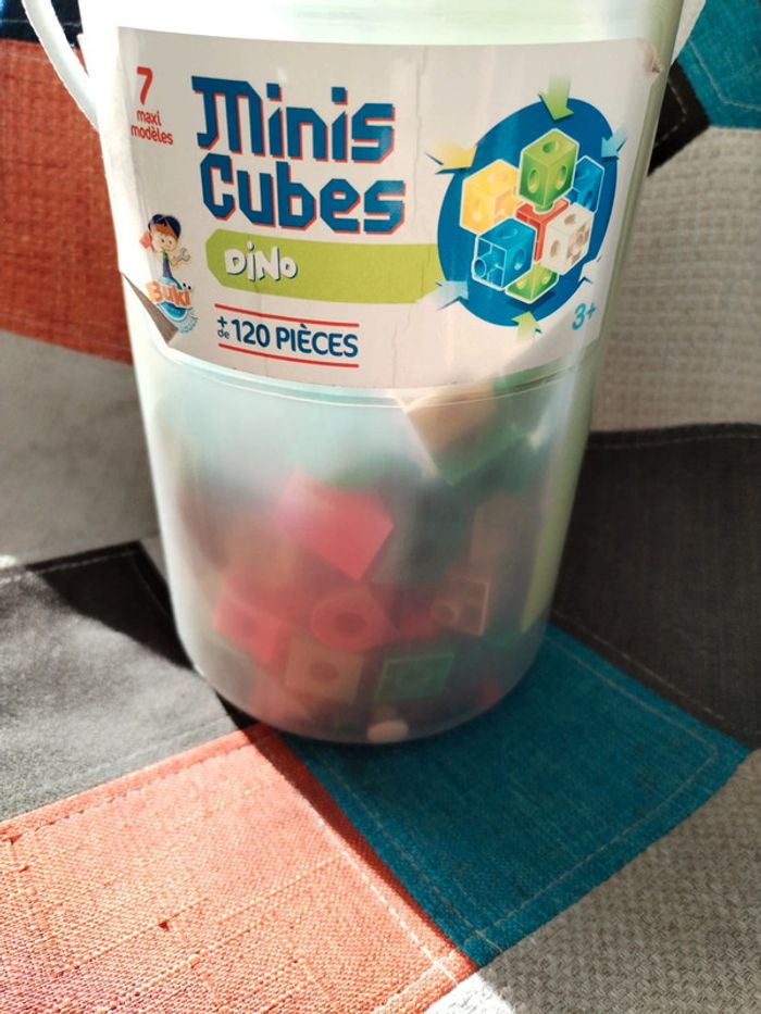 Minis cubes dino