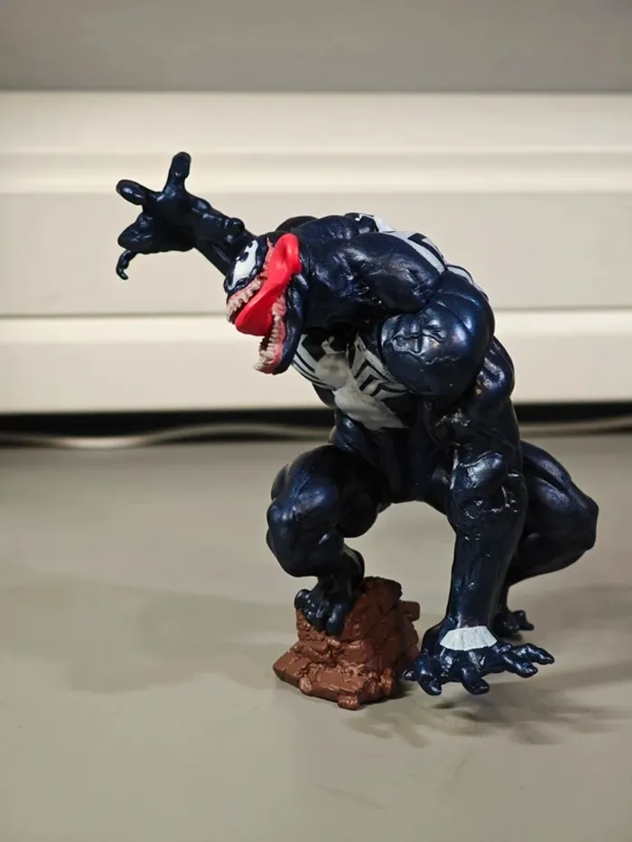 Figurine Venom 14cm neuve avec boîte - photo numéro 7