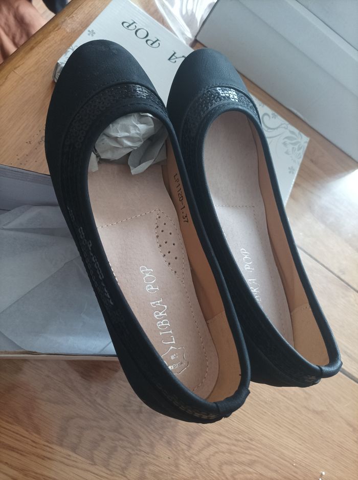 Chaussures femme taille 37 neuve - photo numéro 2