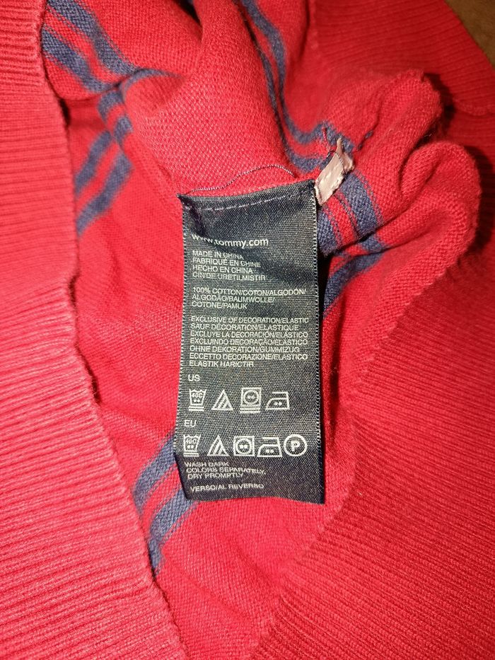 Pull col V tommy Hilfiger Taille M - photo numéro 4